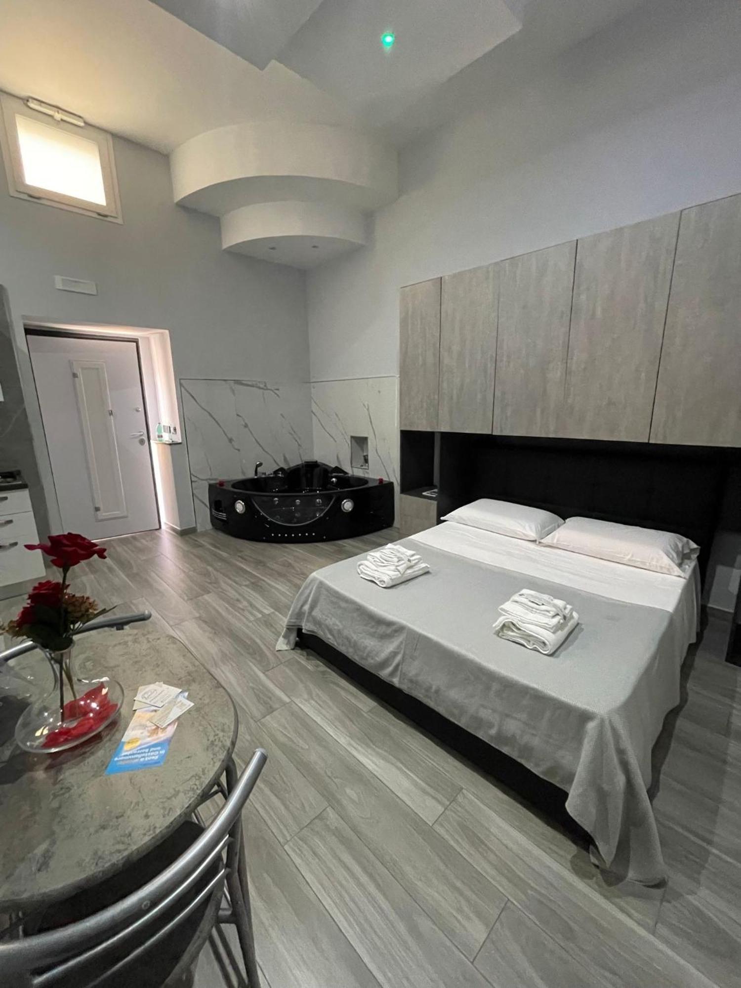 Giovi'S Apartments Castellammare di Stabia Exterior foto