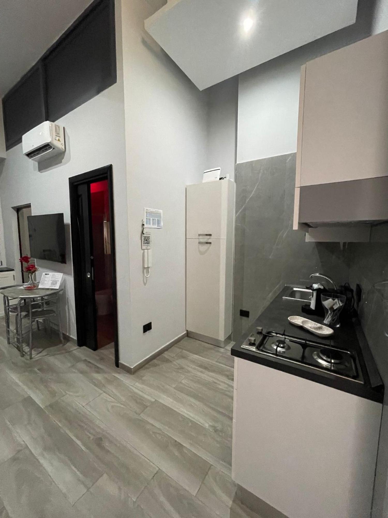 Giovi'S Apartments Castellammare di Stabia Exterior foto